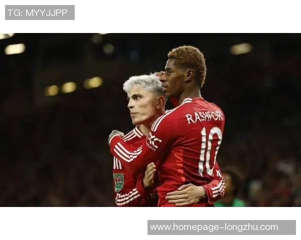 曼联主场迎战西布朗全力争胜球迷期待精彩对决与激情时刻